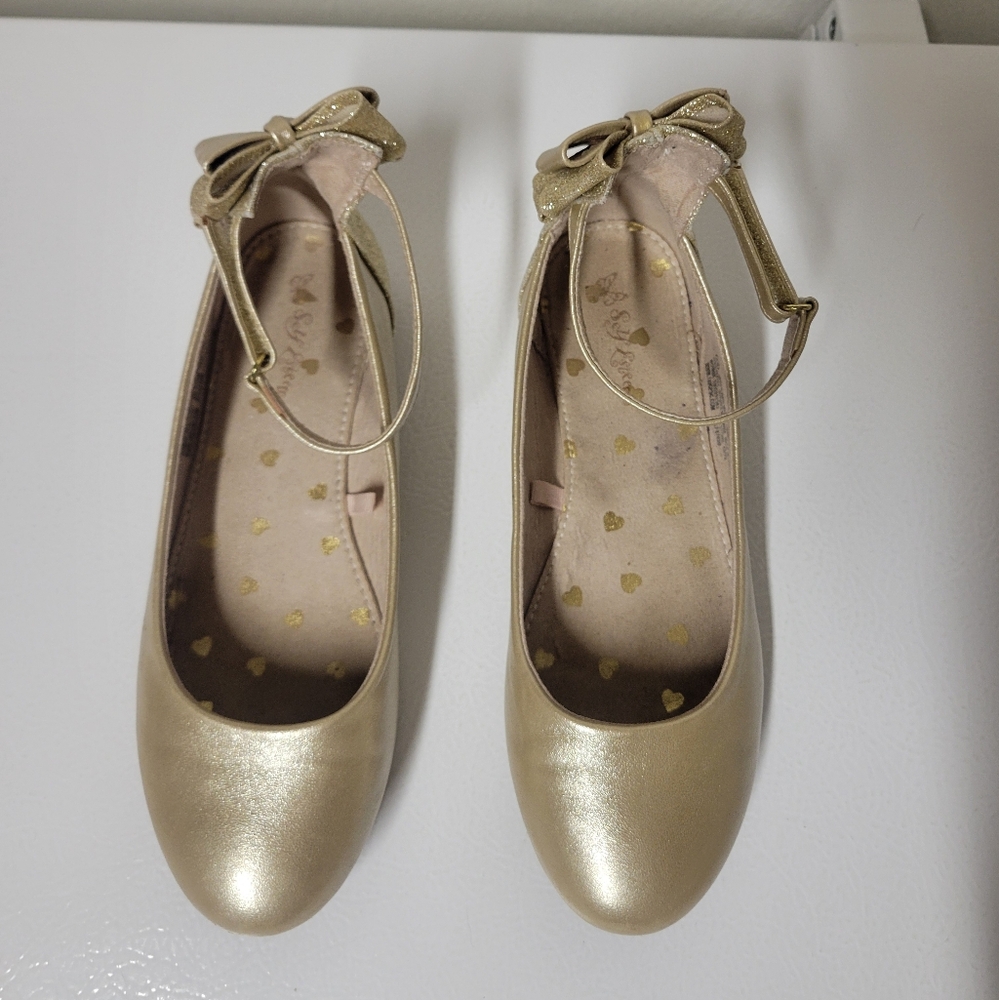 Girls Self Esteem Size 4 Gold Ballet Flats with Bow Accent - Picture 11 of 11
